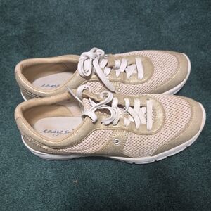 Easy Spirit Women's Beige and White Sneakers